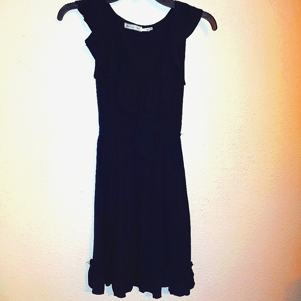 Body central black dress ruffle neck detail Cinched waist rayon Fabirc size smal